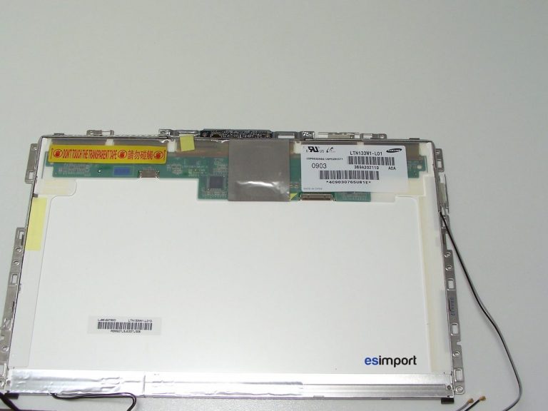 Changement LCD macbook A1181