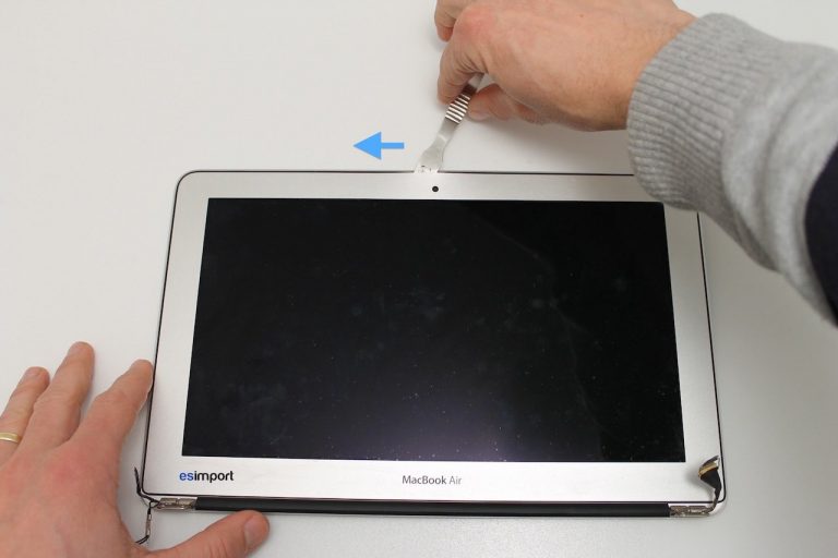 Remplacement écran LCD sur un macbook Air 11″ A1370