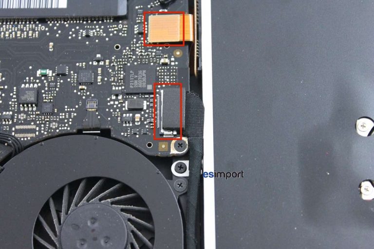 Changement du lecteur optique sur MacBook 15″ A1286 modèle 2008