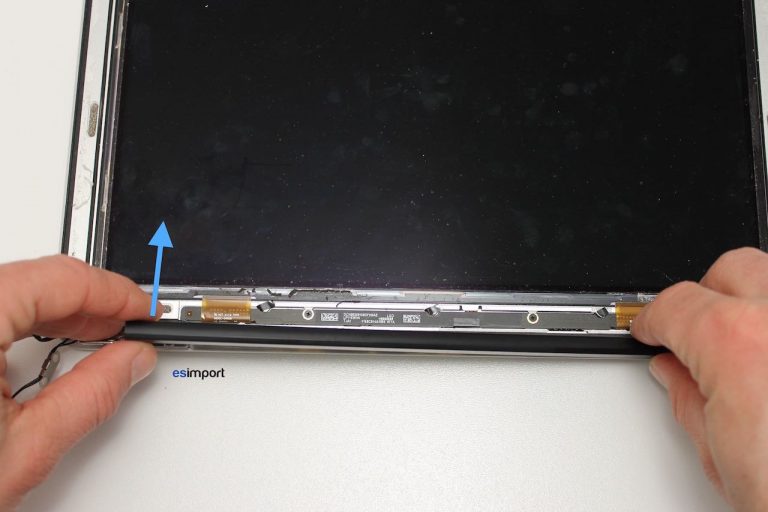 Remplacement écran LCD sur un macbook Air 11″ A1370