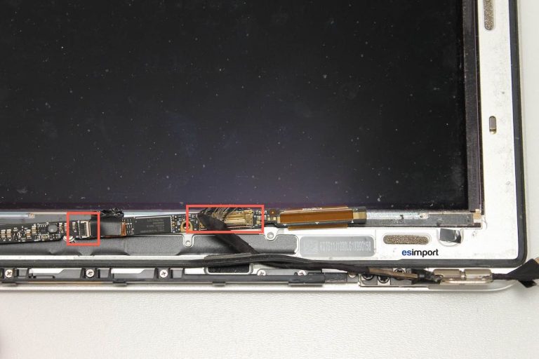 Remplacement écran LCD sur un macbook Air 11″ A1370