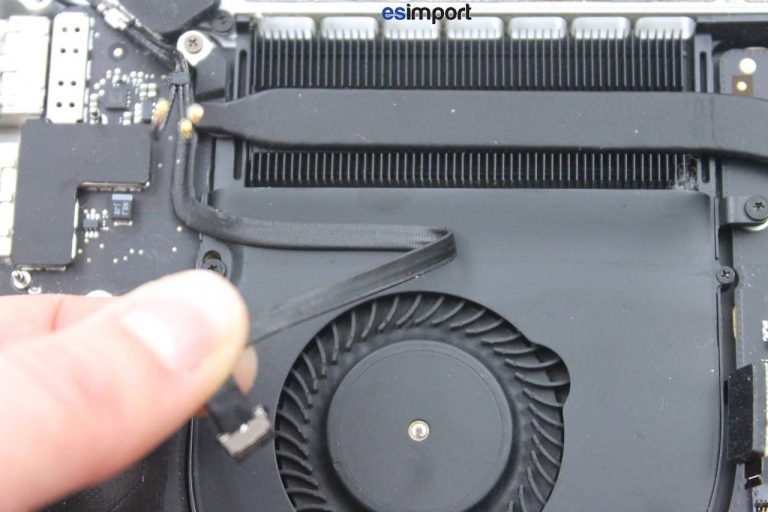 Changement carte mère macbook A1502