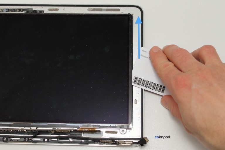 Remplacement écran LCD sur un macbook Air 11″ A1370