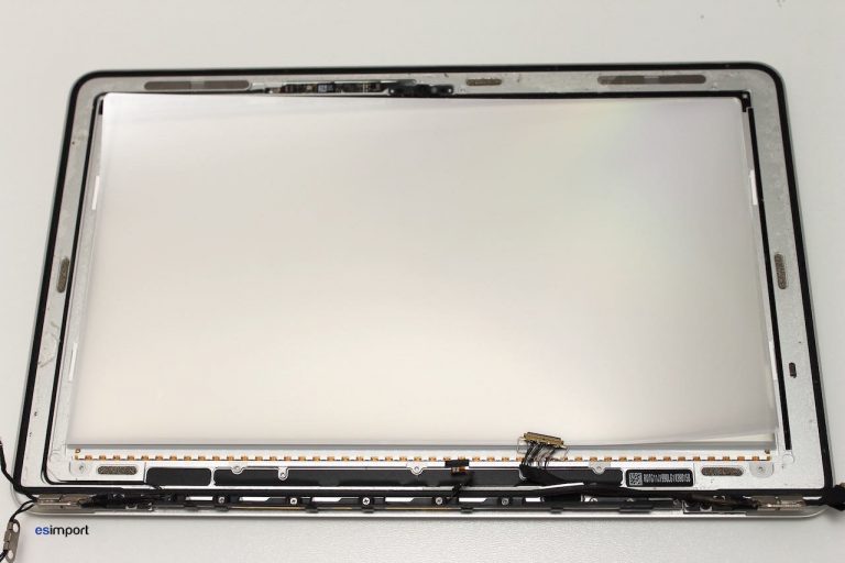 Remplacement écran LCD sur un macbook Air 11″ A1370