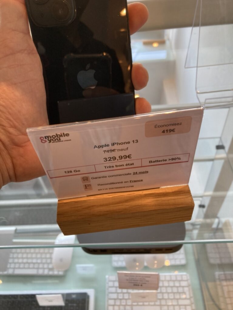 Apple iPhone 13 128 Go très bon état d’occasion à Strasbourg, dos