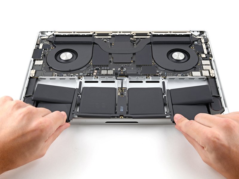 Changer batterie MacBook Pro 14 pouces 2021 A2442 - étape 14