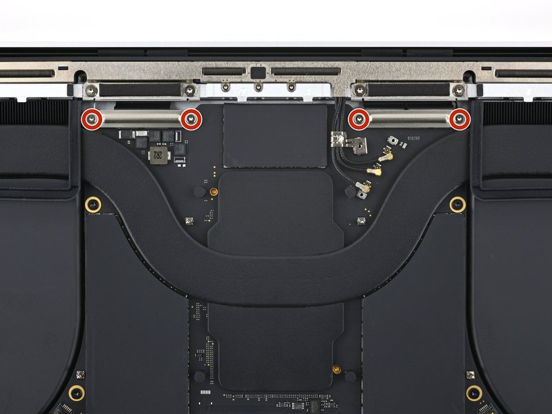 Dévisser les caches des nappes d’écran MacBook Pro 14 pouces 2021 A2442 carte mère étape 23